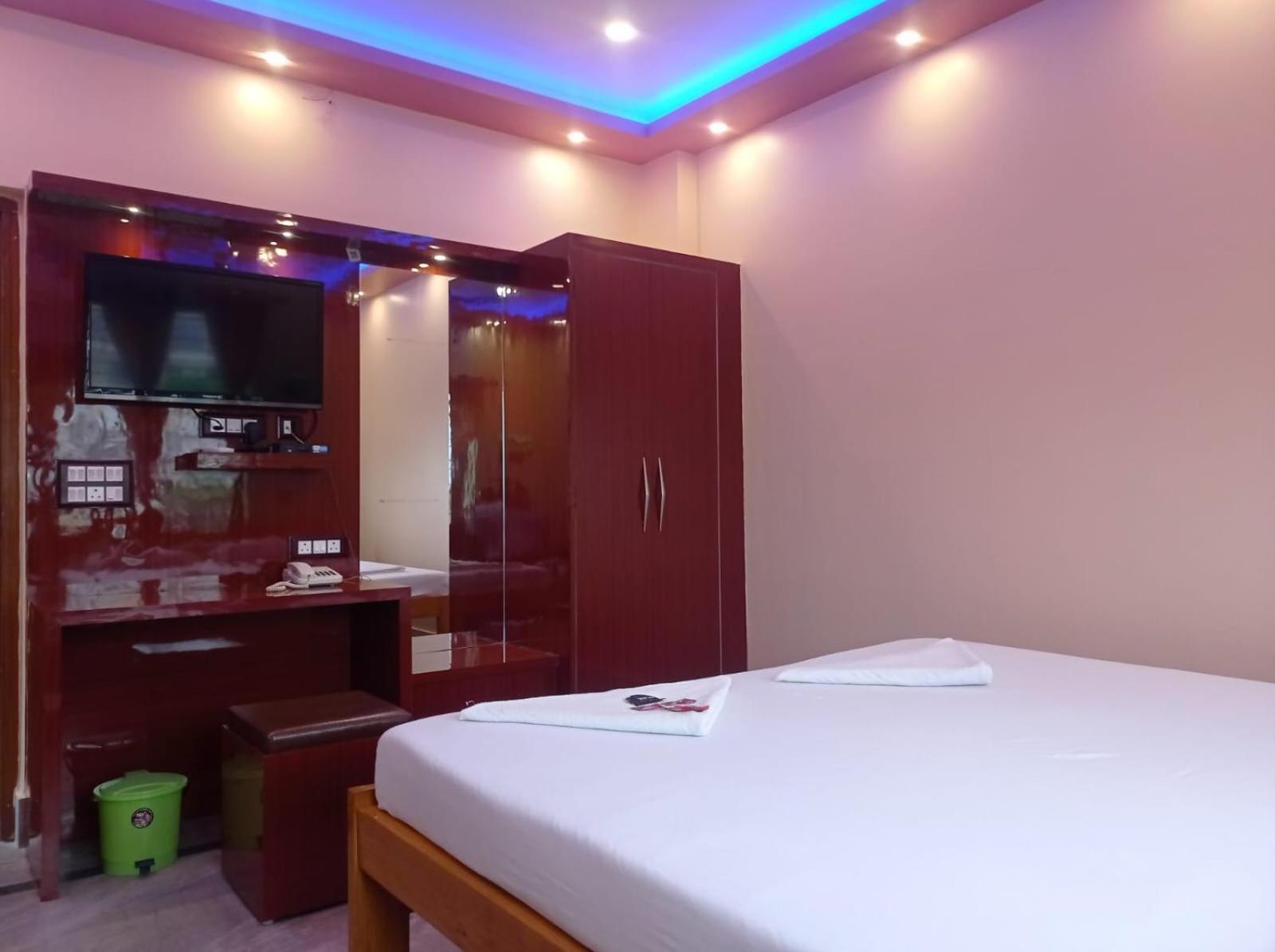 Whispering Woods Inn Bolpur Dış mekan fotoğraf