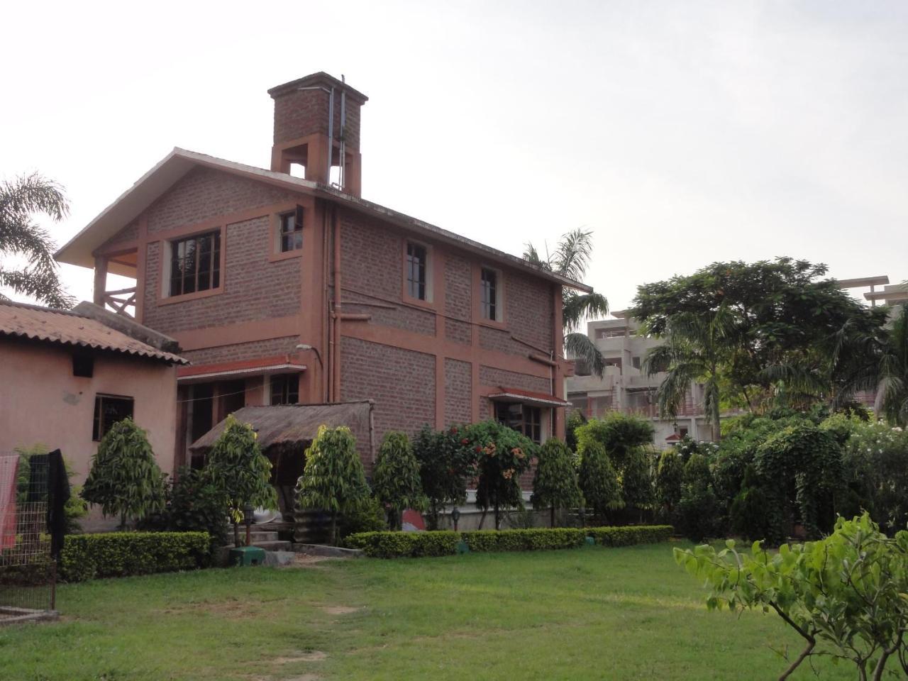 Whispering Woods Inn Bolpur Dış mekan fotoğraf