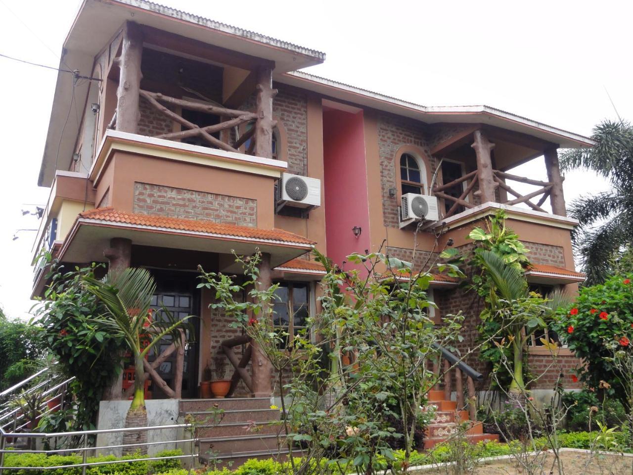 Whispering Woods Inn Bolpur Dış mekan fotoğraf